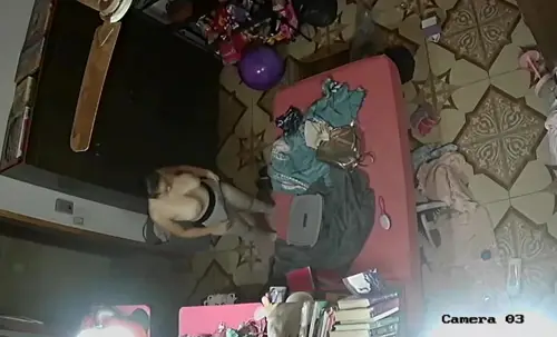 Hack camera phòng ngủ bà chị ngực cực khủng
